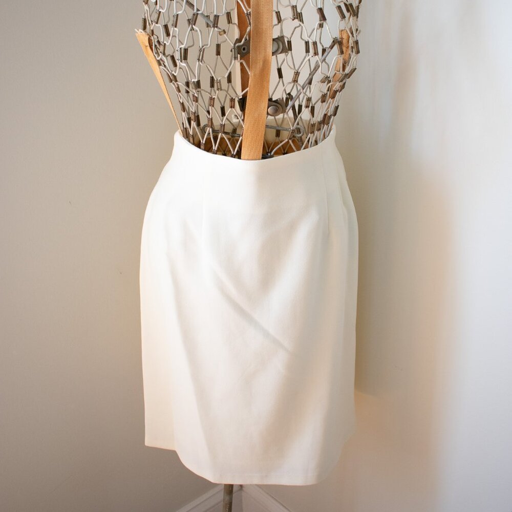 Vintage White Pencil Skirt Size 6 Petite